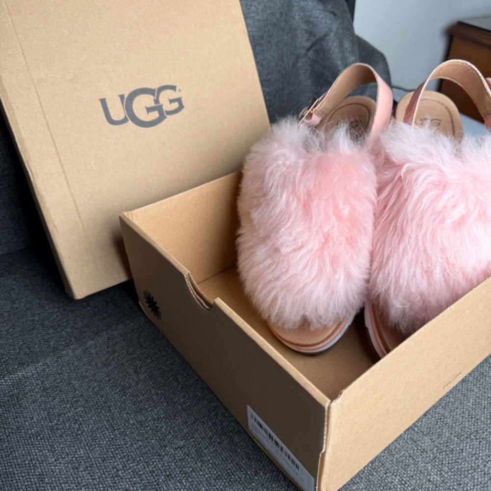 UGG Women's Holly Sunset Fluffy Sandals Size 8.5